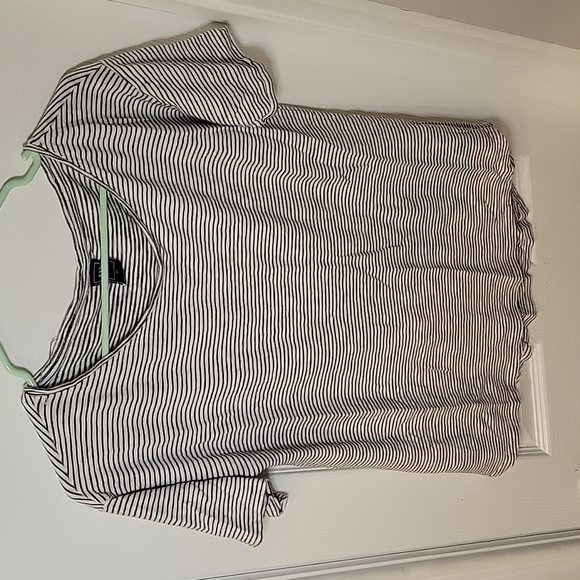 GAP Tops - GAP XS Maternity shirt